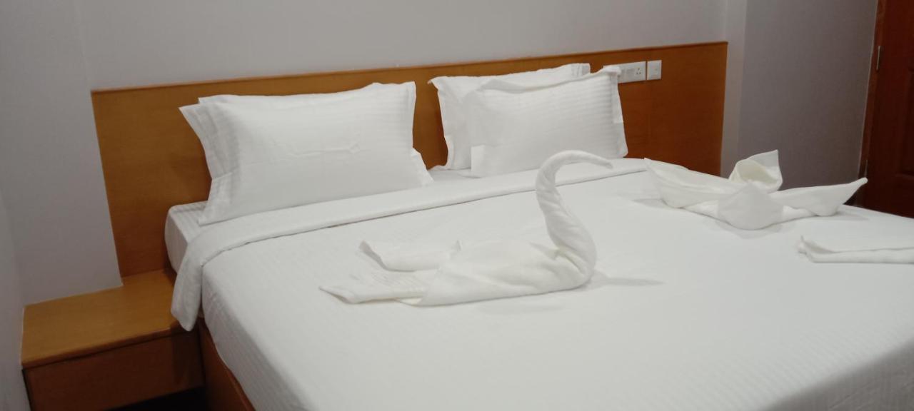 Moshis Nest Hotel Maduráj Kültér fotó