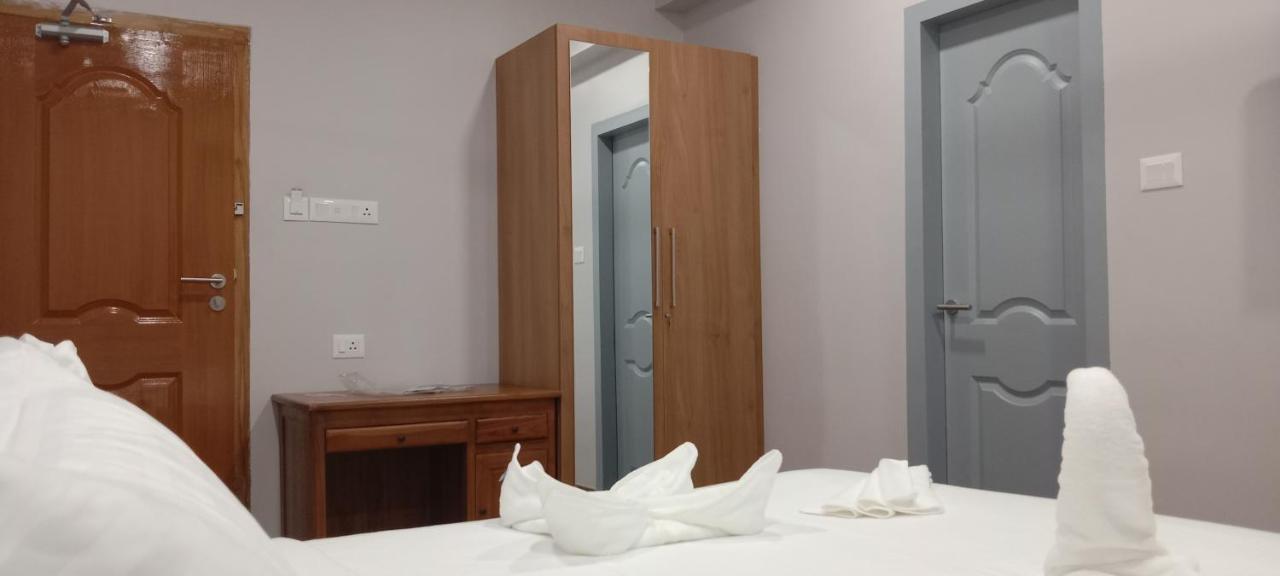 Moshis Nest Hotel Maduráj Kültér fotó