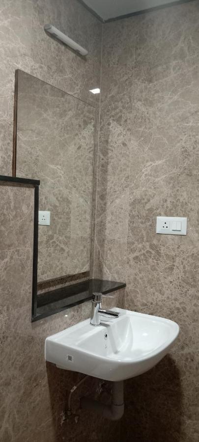 Moshis Nest Hotel Maduráj Kültér fotó