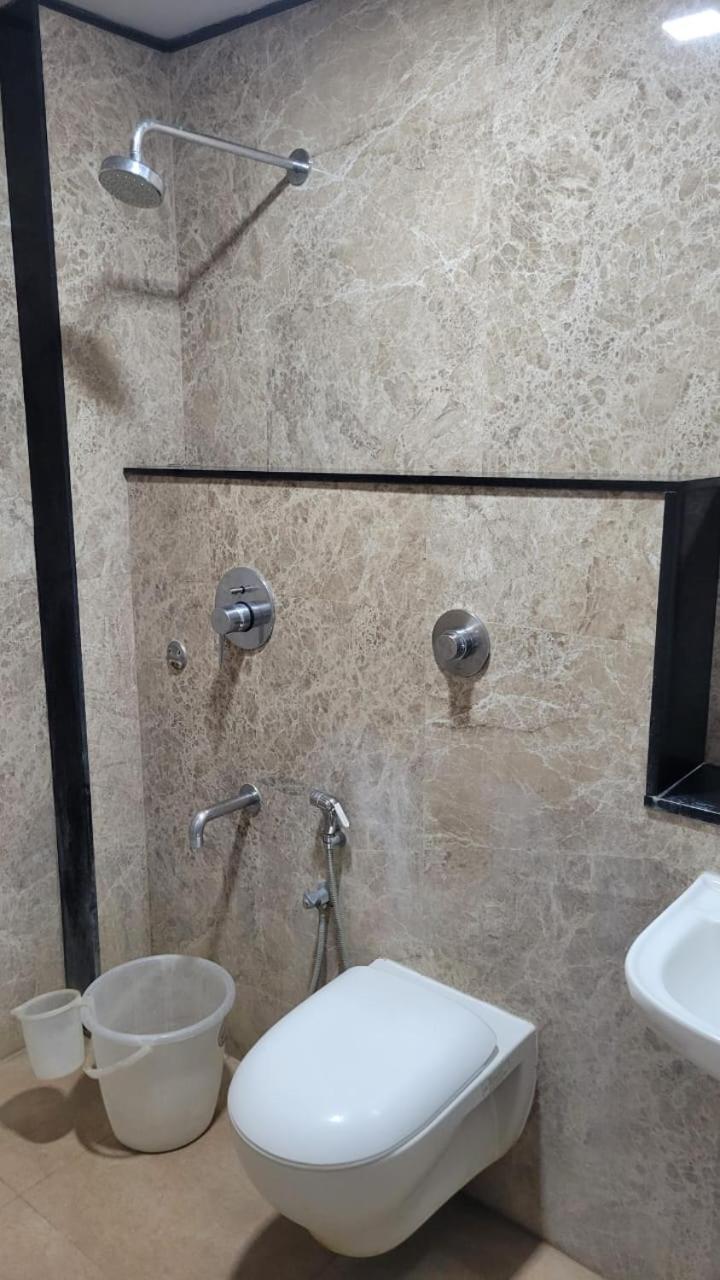 Moshis Nest Hotel Maduráj Kültér fotó